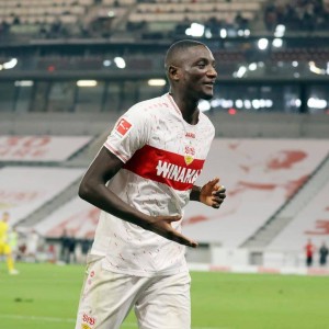 放弃亿元巨星！皇马突袭德甲中场，23岁施蒂勒接棒克罗斯